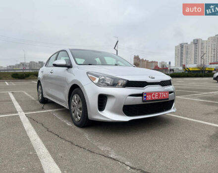 Серый Киа Рио, объемом двигателя 1.6 л и пробегом 65 тыс. км за 12800 $, фото 5 на Automoto.ua