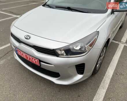 Серый Киа Рио, объемом двигателя 1.6 л и пробегом 65 тыс. км за 12800 $, фото 2 на Automoto.ua