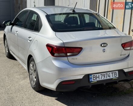 Серый Киа Рио, объемом двигателя 1.59 л и пробегом 40 тыс. км за 13000 $, фото 7 на Automoto.ua