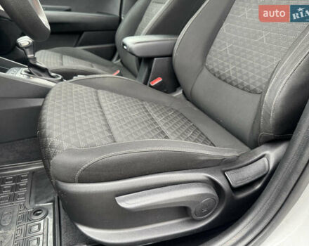 Серый Киа Рио, объемом двигателя 1.6 л и пробегом 65 тыс. км за 12800 $, фото 25 на Automoto.ua