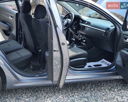 Сірий Кіа Ріо, об'ємом двигуна 1.37 л та пробігом 135 тис. км за 12999 $, фото 43 на Automoto.ua