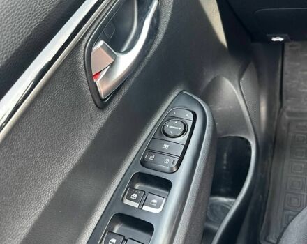 Сірий Кіа Ріо, об'ємом двигуна 1.59 л та пробігом 110 тис. км за 11800 $, фото 8 на Automoto.ua