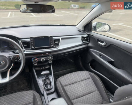 Серый Киа Рио, объемом двигателя 1.6 л и пробегом 65 тыс. км за 12800 $, фото 16 на Automoto.ua