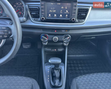 Серый Киа Рио, объемом двигателя 1.59 л и пробегом 65 тыс. км за 12700 $, фото 31 на Automoto.ua