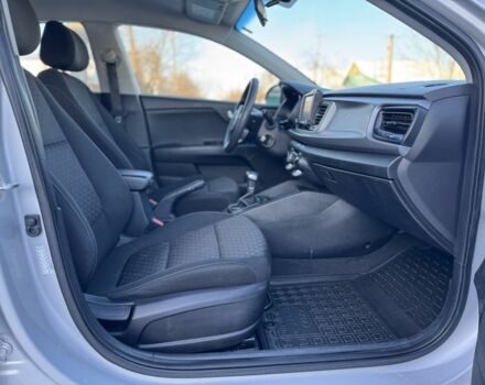 Сірий Кіа Ріо, об'ємом двигуна 1.6 л та пробігом 65 тис. км за 12700 $, фото 18 на Automoto.ua