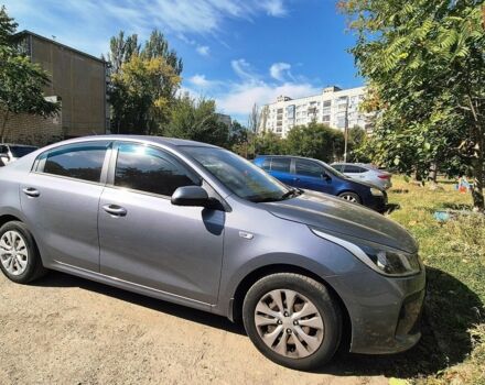 Серый Киа Рио, объемом двигателя 1.37 л и пробегом 170 тыс. км за 11000 $, фото 2 на Automoto.ua