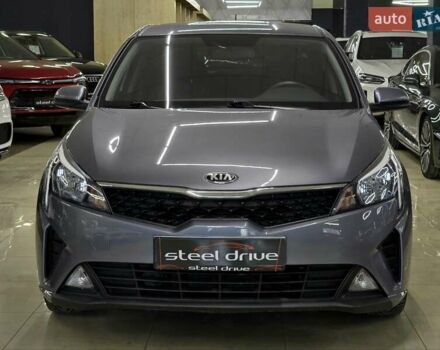 Сірий Кіа Ріо, об'ємом двигуна 1.37 л та пробігом 60 тис. км за 13999 $, фото 2 на Automoto.ua