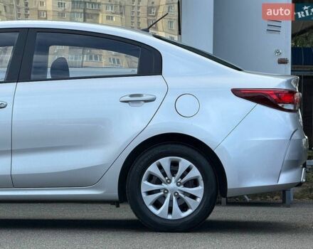Серый Киа Рио, объемом двигателя 1.37 л и пробегом 95 тыс. км за 14000 $, фото 17 на Automoto.ua