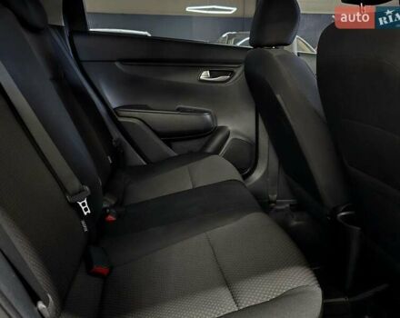 Сірий Кіа Ріо, об'ємом двигуна 1.37 л та пробігом 60 тис. км за 13999 $, фото 21 на Automoto.ua