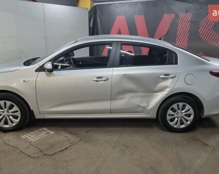 Серый Киа Рио, объемом двигателя 1.37 л и пробегом 64 тыс. км за 12900 $, фото 1 на Automoto.ua