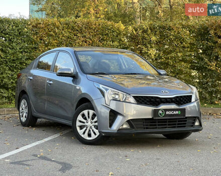 Серый Киа Рио, объемом двигателя 1.37 л и пробегом 87 тыс. км за 13500 $, фото 1 на Automoto.ua