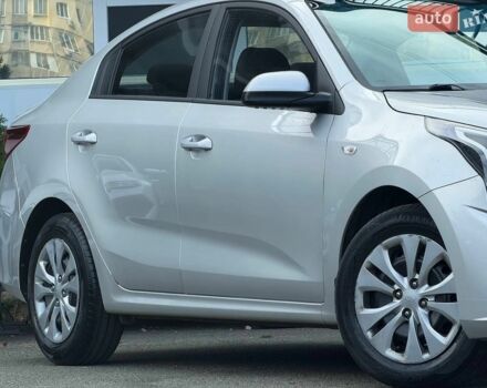 Серый Киа Рио, объемом двигателя 1.37 л и пробегом 95 тыс. км за 14000 $, фото 6 на Automoto.ua