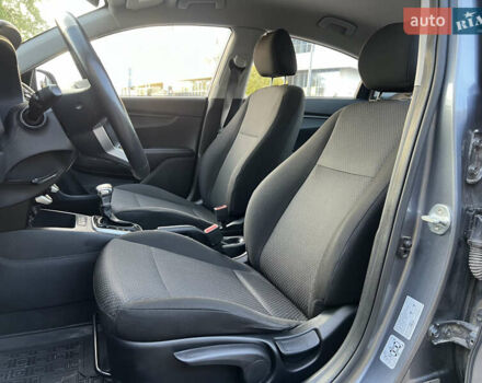 Серый Киа Рио, объемом двигателя 1.37 л и пробегом 87 тыс. км за 13500 $, фото 31 на Automoto.ua