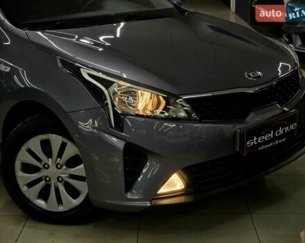 Сірий Кіа Ріо, об'ємом двигуна 1.37 л та пробігом 60 тис. км за 13999 $, фото 7 на Automoto.ua