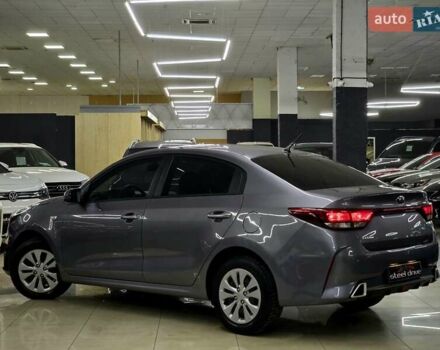 Сірий Кіа Ріо, об'ємом двигуна 1.37 л та пробігом 60 тис. км за 13999 $, фото 5 на Automoto.ua