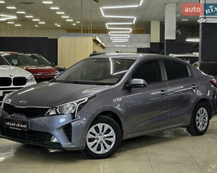 Сірий Кіа Ріо, об'ємом двигуна 1.37 л та пробігом 60 тис. км за 13999 $, фото 1 на Automoto.ua