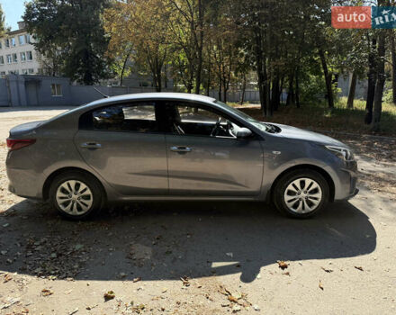 Серый Киа Рио, объемом двигателя 1.37 л и пробегом 78 тыс. км за 13600 $, фото 3 на Automoto.ua