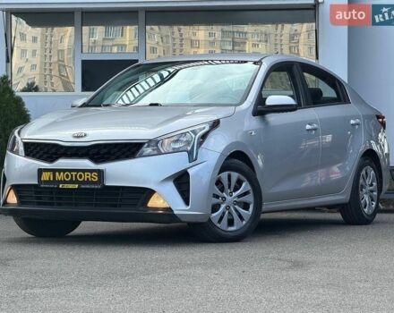Серый Киа Рио, объемом двигателя 1.37 л и пробегом 95 тыс. км за 14000 $, фото 2 на Automoto.ua