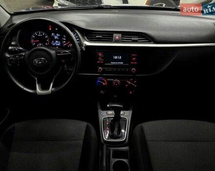 Сірий Кіа Ріо, об'ємом двигуна 1.37 л та пробігом 60 тис. км за 13999 $, фото 28 на Automoto.ua