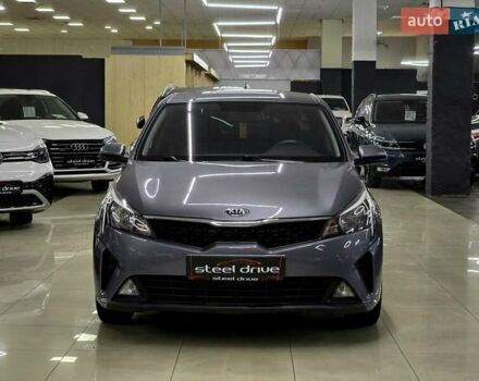Сірий Кіа Ріо, об'ємом двигуна 1.37 л та пробігом 60 тис. км за 13999 $, фото 2 на Automoto.ua