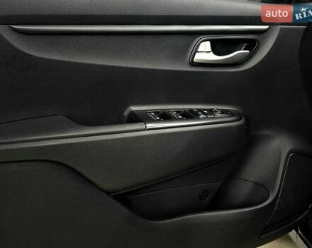 Сірий Кіа Ріо, об'ємом двигуна 1.37 л та пробігом 60 тис. км за 13999 $, фото 10 на Automoto.ua