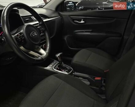 Сірий Кіа Ріо, об'ємом двигуна 1.37 л та пробігом 60 тис. км за 13999 $, фото 12 на Automoto.ua