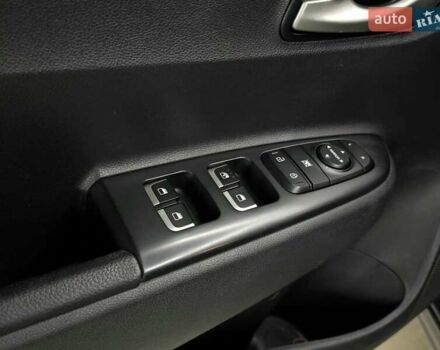 Сірий Кіа Ріо, об'ємом двигуна 1.37 л та пробігом 60 тис. км за 13999 $, фото 12 на Automoto.ua