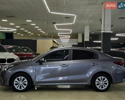 Сірий Кіа Ріо, об'ємом двигуна 1.37 л та пробігом 60 тис. км за 13999 $, фото 3 на Automoto.ua
