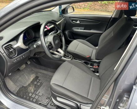 Серый Киа Рио, объемом двигателя 1.37 л и пробегом 86 тыс. км за 13700 $, фото 22 на Automoto.ua