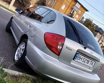 Серый Киа Рио, объемом двигателя 1.34 л и пробегом 216 тыс. км за 3000 $, фото 2 на Automoto.ua