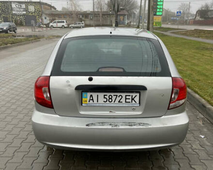 Серый Киа Рио, объемом двигателя 1.34 л и пробегом 470 тыс. км за 2500 $, фото 1 на Automoto.ua