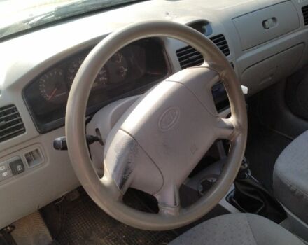 Серый Киа Рио, объемом двигателя 1.3 л и пробегом 394 тыс. км за 2309 $, фото 9 на Automoto.ua