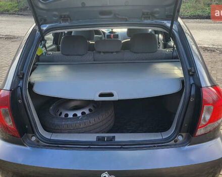 Сірий Кіа Ріо, об'ємом двигуна 1.49 л та пробігом 236 тис. км за 3300 $, фото 21 на Automoto.ua