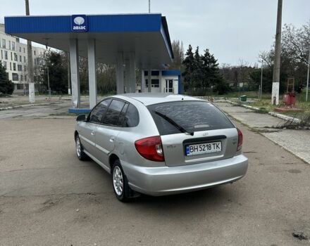 Серый Киа Рио, объемом двигателя 1.3 л и пробегом 225 тыс. км за 2500 $, фото 4 на Automoto.ua
