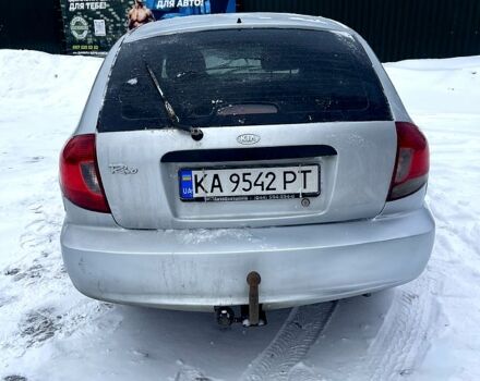 Серый Киа Рио, объемом двигателя 1.3 л и пробегом 402 тыс. км за 3300 $, фото 4 на Automoto.ua