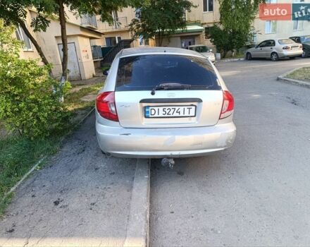 Сірий Кіа Ріо, об'ємом двигуна 1.3 л та пробігом 300 тис. км за 2000 $, фото 3 на Automoto.ua
