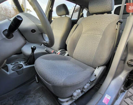 Сірий Кіа Ріо, об'ємом двигуна 1.49 л та пробігом 236 тис. км за 3300 $, фото 13 на Automoto.ua