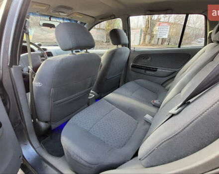 Сірий Кіа Ріо, об'ємом двигуна 1.49 л та пробігом 236 тис. км за 3300 $, фото 14 на Automoto.ua