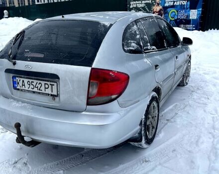 Серый Киа Рио, объемом двигателя 1.3 л и пробегом 402 тыс. км за 3300 $, фото 5 на Automoto.ua