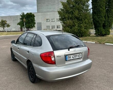 Серый Киа Рио, объемом двигателя 1.34 л и пробегом 160 тыс. км за 2100 $, фото 4 на Automoto.ua