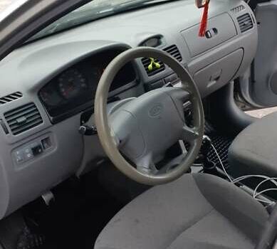 Серый Киа Рио, объемом двигателя 1.34 л и пробегом 145 тыс. км за 2300 $, фото 8 на Automoto.ua