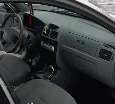 Серый Киа Рио, объемом двигателя 1.34 л и пробегом 145 тыс. км за 2300 $, фото 7 на Automoto.ua