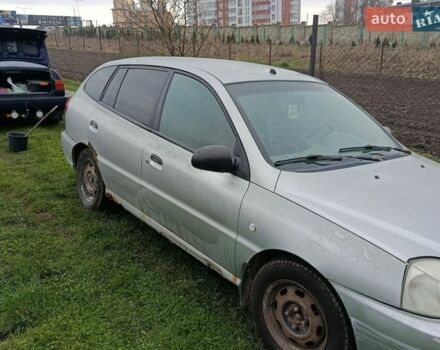 Сірий Кіа Ріо, об'ємом двигуна 1.4 л та пробігом 457 тис. км за 1100 $, фото 3 на Automoto.ua