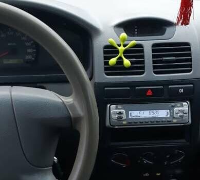 Серый Киа Рио, объемом двигателя 1.34 л и пробегом 145 тыс. км за 2300 $, фото 14 на Automoto.ua