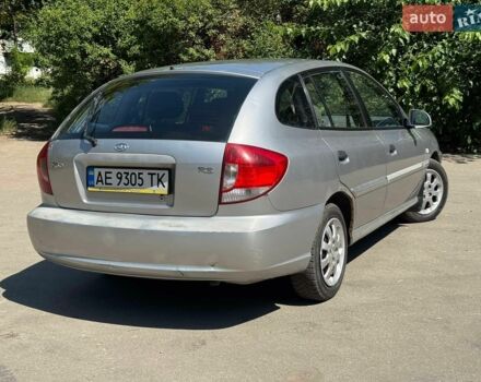 Серый Киа Рио, объемом двигателя 1.34 л и пробегом 209 тыс. км за 3100 $, фото 3 на Automoto.ua