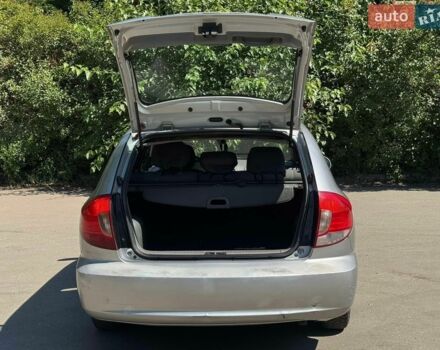 Серый Киа Рио, объемом двигателя 1.34 л и пробегом 209 тыс. км за 3300 $, фото 9 на Automoto.ua