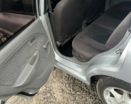 Серый Киа Рио, объемом двигателя 1.49 л и пробегом 300 тыс. км за 2500 $, фото 9 на Automoto.ua