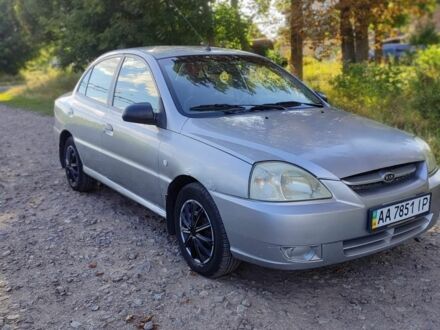 Серый Киа Рио, объемом двигателя 1.3 л и пробегом 300 тыс. км за 1546 $, фото 1 на Automoto.ua