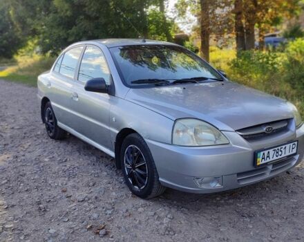 Серый Киа Рио, объемом двигателя 1.3 л и пробегом 300 тыс. км за 1546 $, фото 1 на Automoto.ua