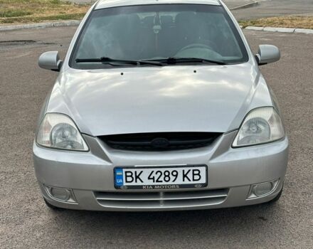 Серый Киа Рио, объемом двигателя 1.34 л и пробегом 160 тыс. км за 2100 $, фото 1 на Automoto.ua